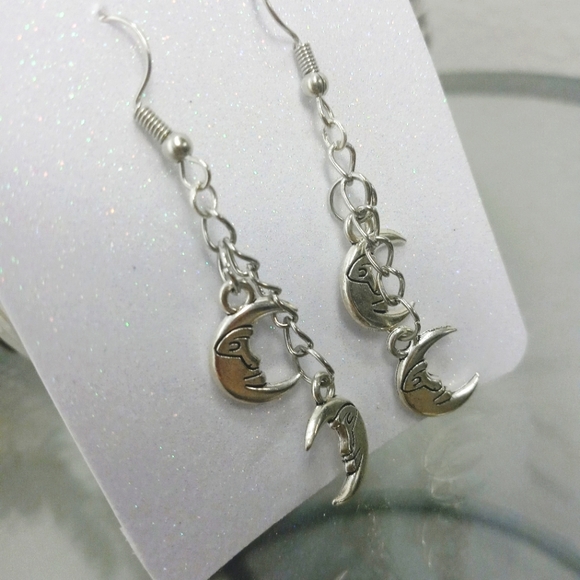 Moon dangle earrings - Picture 3 of 8